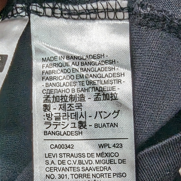 Levi's Night Sky Mens Tee Sz XS - Picture 9 of 11